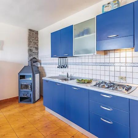 Gorgeous Apartment In Pula With House Sea View Holiday home Pula