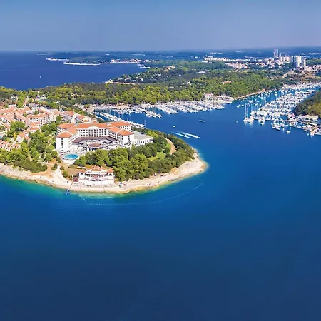 Holiday home Gorgeous Apartment In Pula With House Sea View