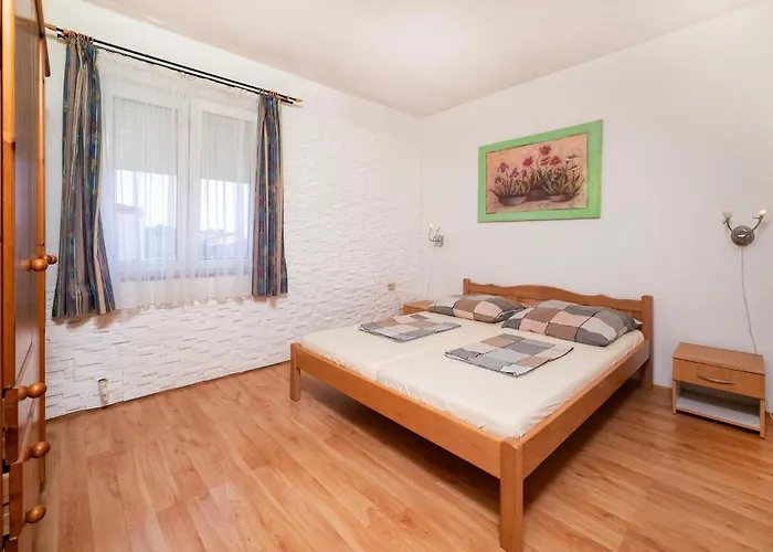 4 Bedroom Lovely In 度假居 *