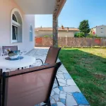 Prázdninový dům Cozy In With House Sea View