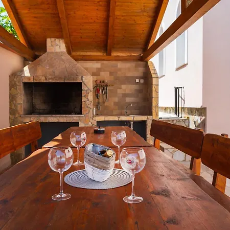 4 Bedroom Lovely In *