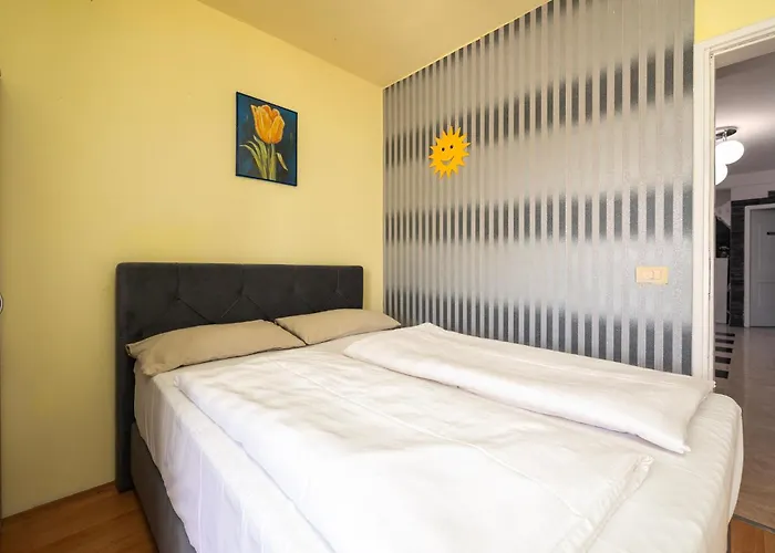 4 Bedroom Lovely Apartment In Pula * Pula