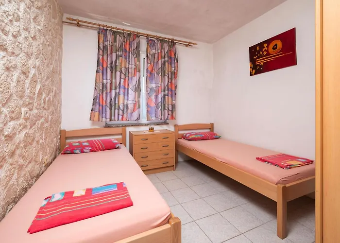4 Bedroom Lovely Apartment In Pula * Pula